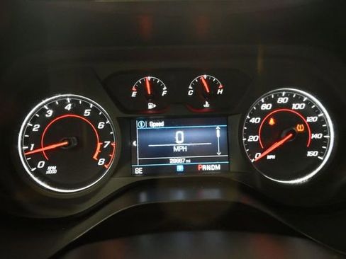 Used 2022 Chevrolet Camaro LT RWD image 16