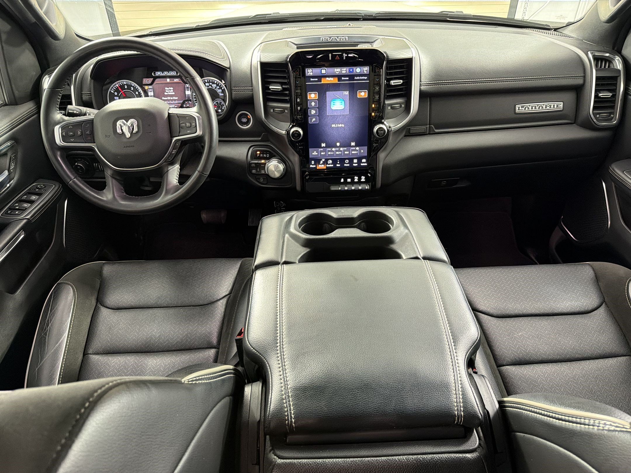 Used 2024 RAM 1500 Laramie AWD/4WD image 15