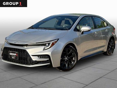 Used 2026 Toyota Corolla SE image 1
