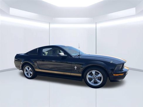 Used 2008 Ford Mustang Premium RWD image 6