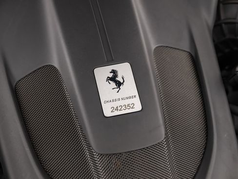 Used 2019 Ferrari Portofino RWD image 61
