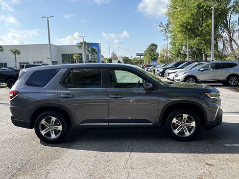 Certified 2025 Honda Pilot EX-L image 8
