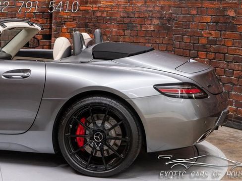 Used 2014 Mercedes-Benz SLS AMG GT Roadster w/ Designo Style Package image 17
