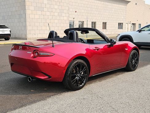 Used 2025 MAZDA MX-5 Miata Club RWD image 6