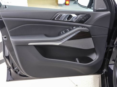 New 2026 BMW X5 xDrive40i w/ M Sport Package image 9