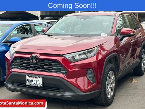 Used 2022 Toyota RAV4 LE AWD/4WD image 1