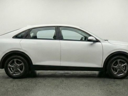 Used 2025 Kia K4 LXS image 11