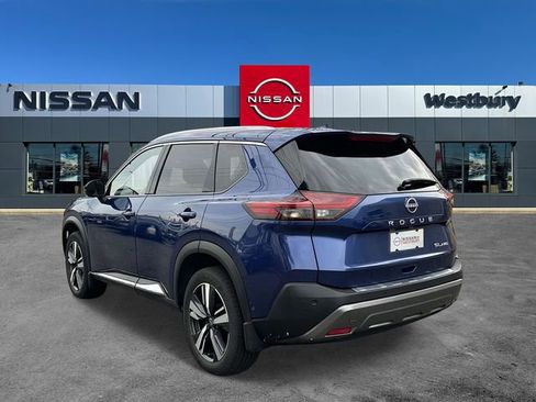 Used 2023 Nissan Rogue SL w/ SL Premium Package image 4