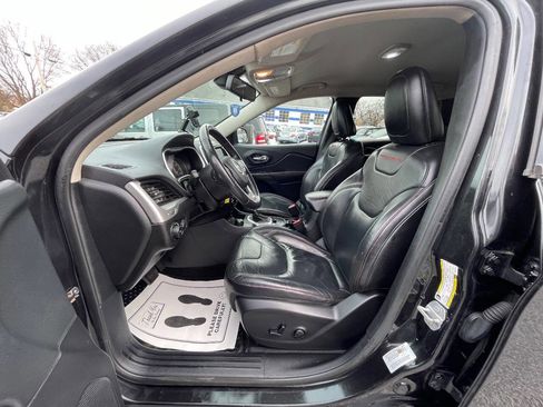 Used 2015 Jeep Cherokee Trailhawk w/ Leather Interior Group image 10