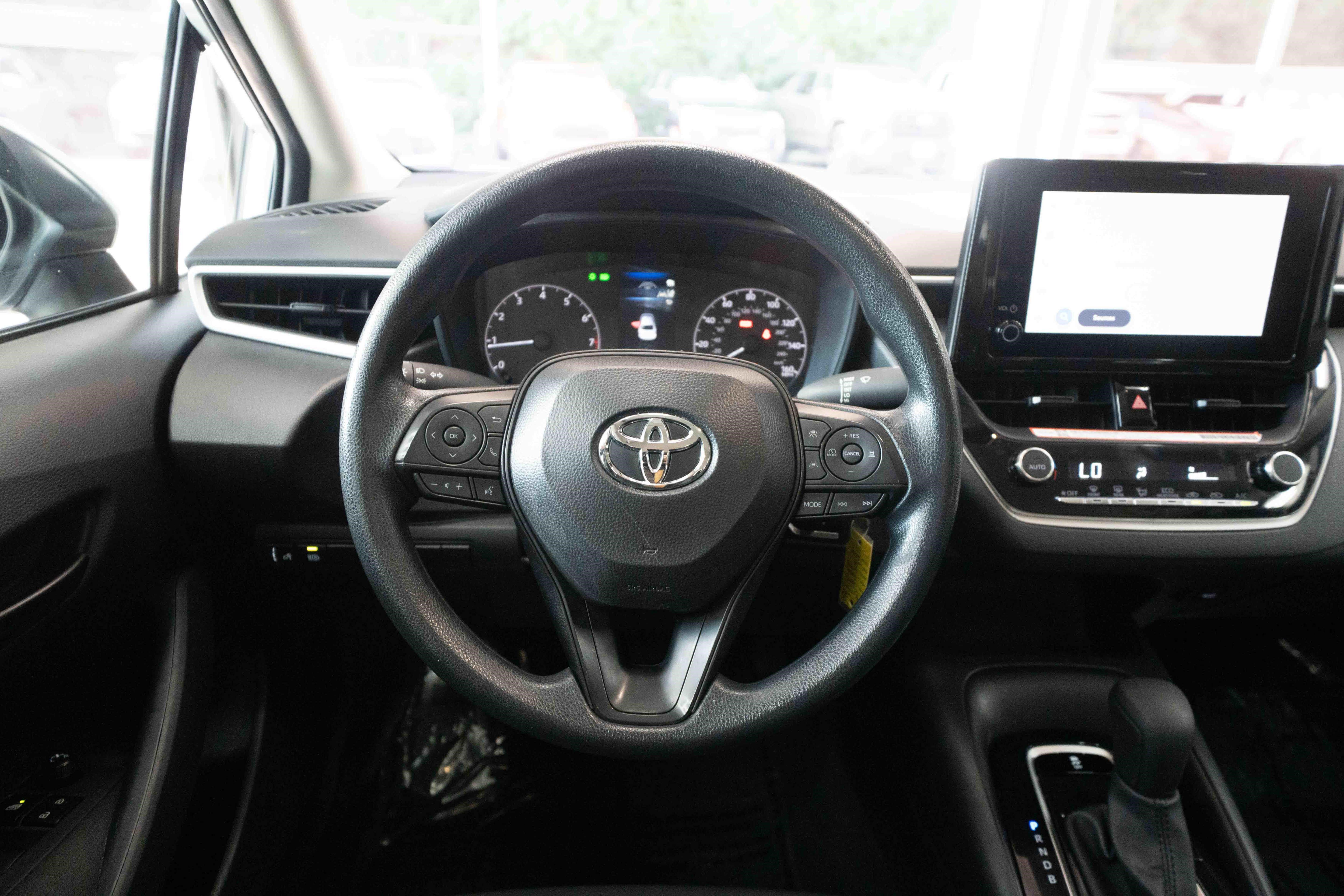 Used 2025 Toyota Corolla LE FWD image 21