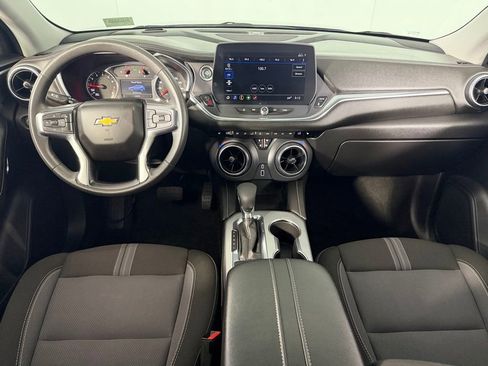 Used 2025 Chevrolet Blazer LT AWD/4WD image 13
