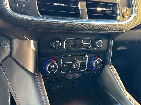 Certified 2022 Chevrolet Suburban RST image 18