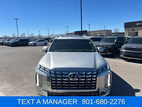 Used 2024 Hyundai Palisade Calligraphy AWD/4WD image 2