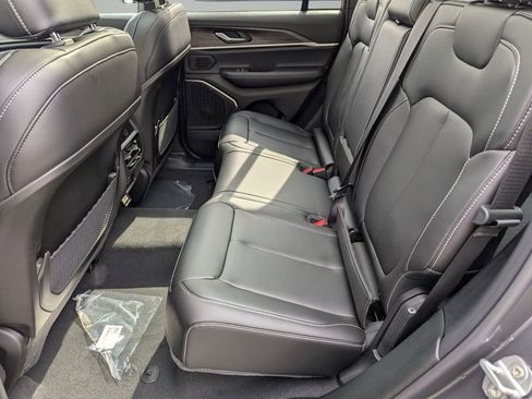 New 2026 Jeep Grand Cherokee Limited w/ Limited Altitude Package RWD image 8