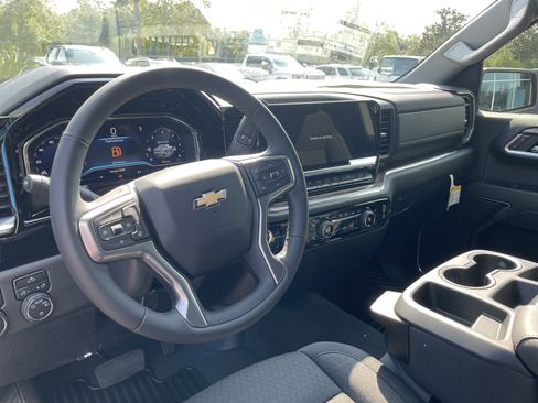 New 2025 Chevrolet Silverado 1500 LT image 16