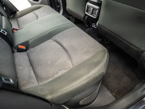Used 2025 Toyota RAV4 XLE AWD/4WD image 25