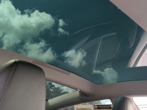 Used 2024 Tesla Model 3 Standard Range RWD image 18