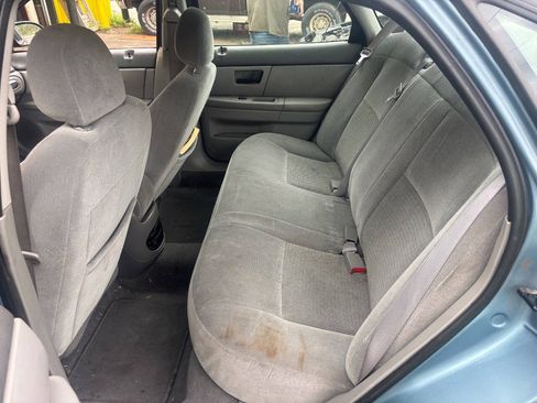 Used 2006 Ford Taurus SE FWD image 17
