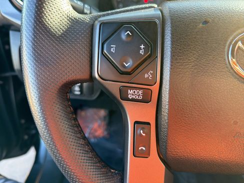 Used 2021 Toyota Tacoma 4x4 Double Cab image 17