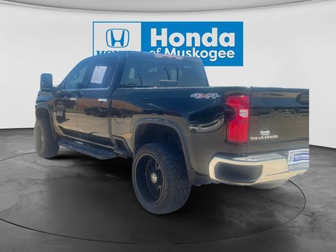 Used 2021 Chevrolet Silverado 2500 LTZ w/ LTZ Convenience Package AWD/4WD image 3