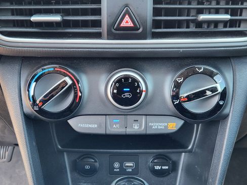 Used 2019 Hyundai Kona SEL w/ SEL Tech Package 02 AWD/4WD image 21