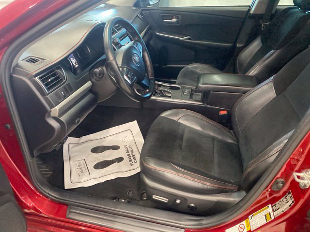Used 2016 Toyota Camry XSE FWD image 14