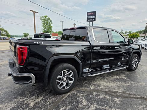 Used 2023 GMC Sierra 1500 SLT w/ SLT Premium Plus Package AWD/4WD image 4
