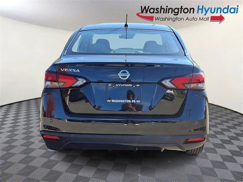 Used 2022 Nissan Versa S image 5
