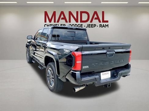 Used 2025 Toyota Tacoma TRD Sport w/ TRD Sport Upgrade Package RWD image 7