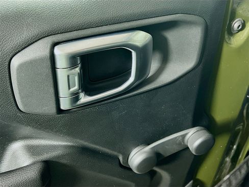 Used 2022 Jeep Wrangler Willys image 18