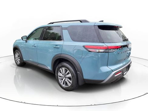 New 2026 Nissan Pathfinder SL FWD image 3