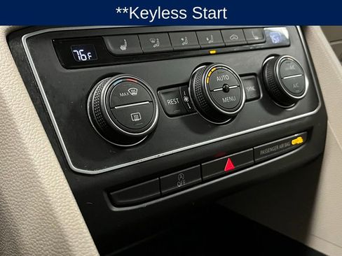 Certified 2019 Volkswagen Atlas SE w/ Panoramic Sunroof Package image 11