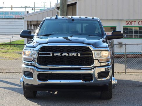 Used 2019 RAM 3500 Tradesman image 2