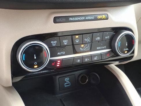 Used 2022 Ford Escape SE w/ Convenience Package image 17