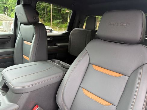 New 2026 GMC Sierra 1500 AT4 w/ AT4 Premium Package AWD/4WD image 10