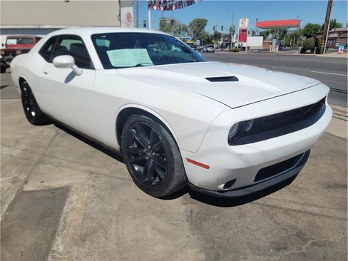 Used 2017 Dodge Challenger SXT w/ Blacktop Package RWD image 4