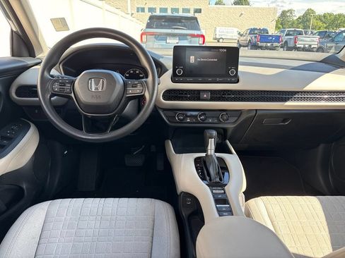 Used 2024 Honda HR-V LX image 9