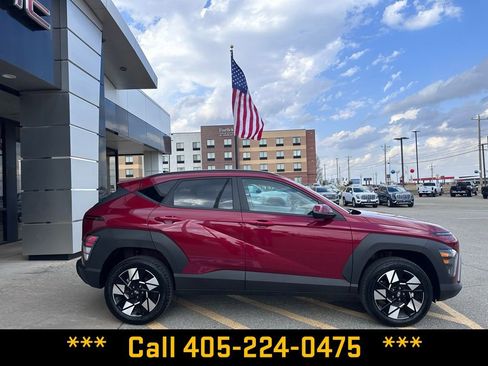 Used 2025 Hyundai Kona SEL image 10