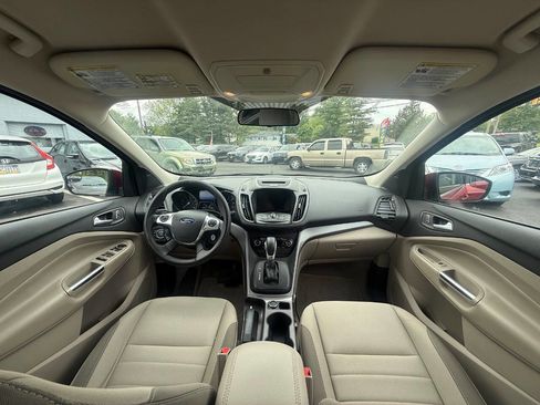 Used 2016 Ford Escape SE w/ Equipment Group 201A AWD/4WD image 15