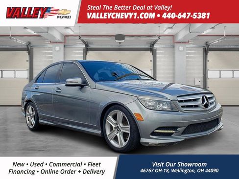 Used 2011 Mercedes-Benz C 300 4MATIC Sedan image 1