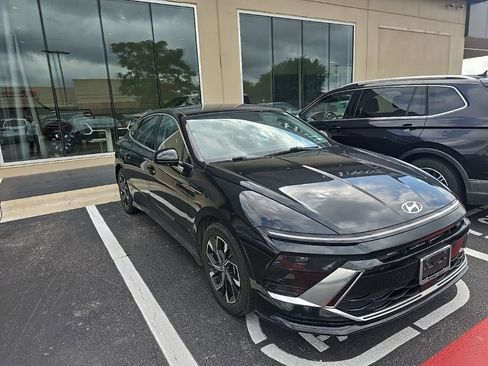 Used 2024 Hyundai Sonata SEL FWD image 2