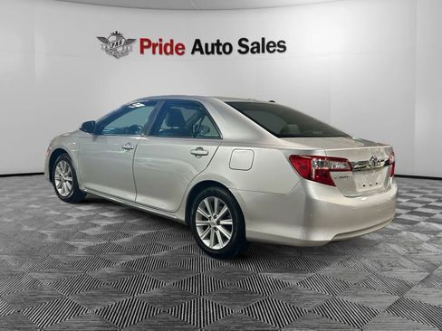 Used 2012 Toyota Camry XLE w/ Leather Pkg FWD image 10