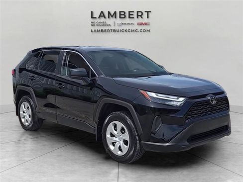 Used 2024 Toyota RAV4 LE AWD/4WD image 7