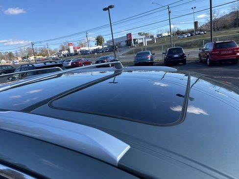 Used 2017 INFINITI QX60 Luxe w/ Deluxe Technology Package image 10