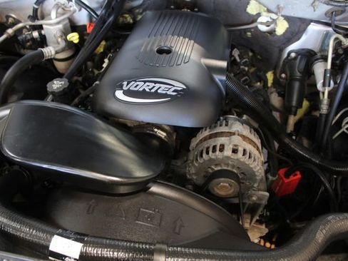 Used 2005 Chevrolet Silverado 2500 W/T w/ Skid Plate Package image 27