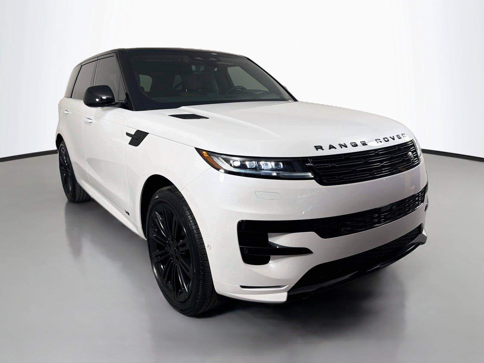 New 2026 Land Rover Range Rover Sport Dynamic SE AWD/4WD image 3