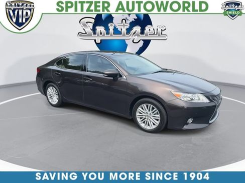 Used 2013 Lexus ES 350 w/ Luxury Pkg FWD image 2