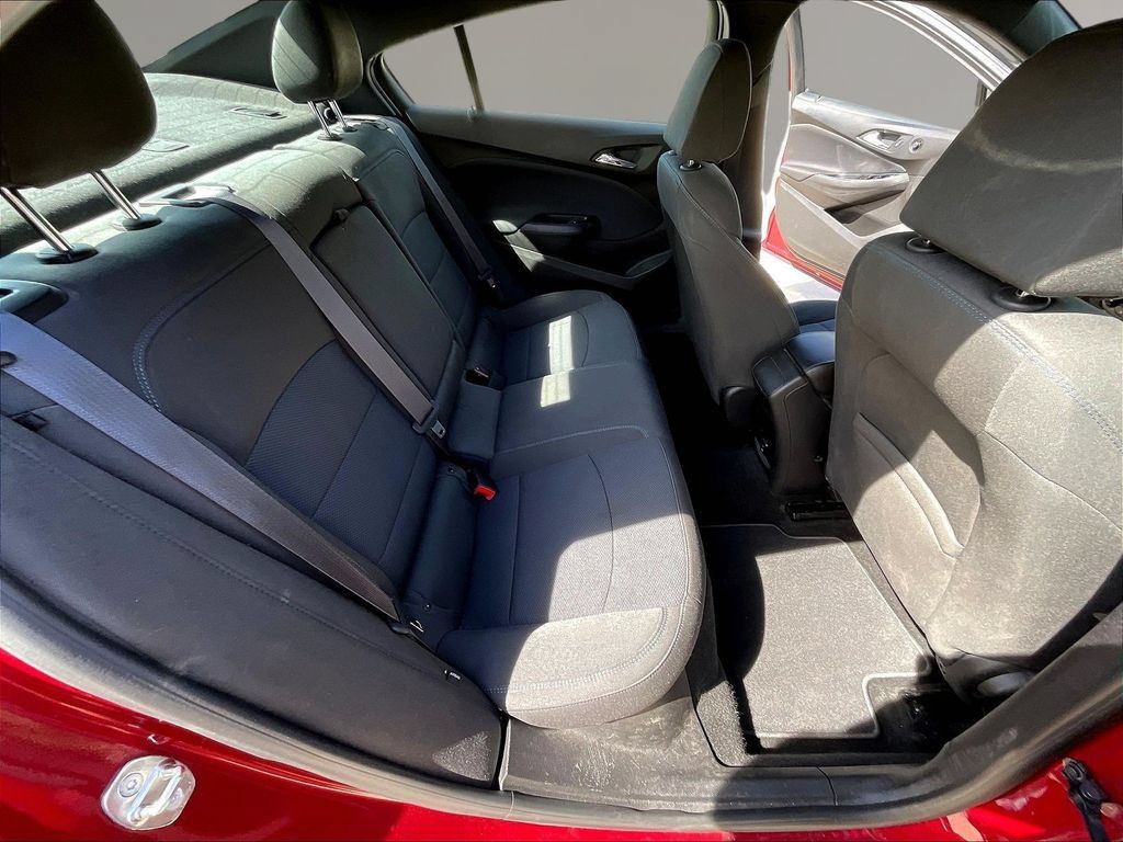 Used 2017 Chevrolet Cruze LT w/ Convenience Package FWD image 24
