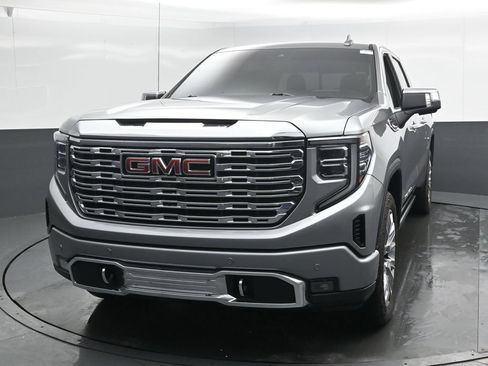 Used 2024 GMC Sierra 1500 Denali w/ Denali Reserve Package AWD/4WD image 8