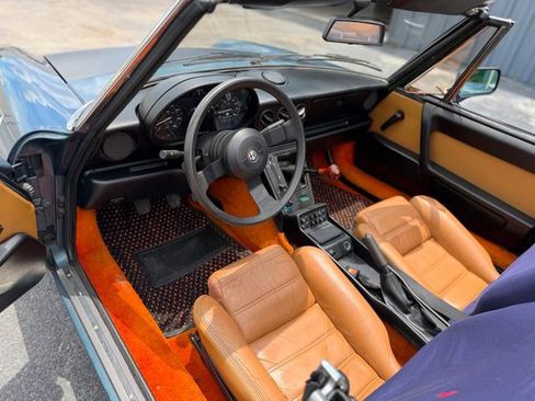 Used 1988 Alfa Romeo Spider Veloce RWD image 16